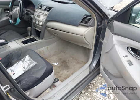 2011 Toyota Camry Le z USA, uszkodzony, nr VIN 4T1BF3EK2BU159967